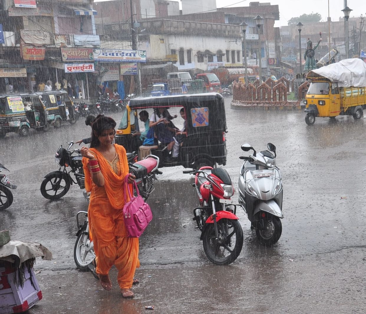 people enjoyed rainfall in city