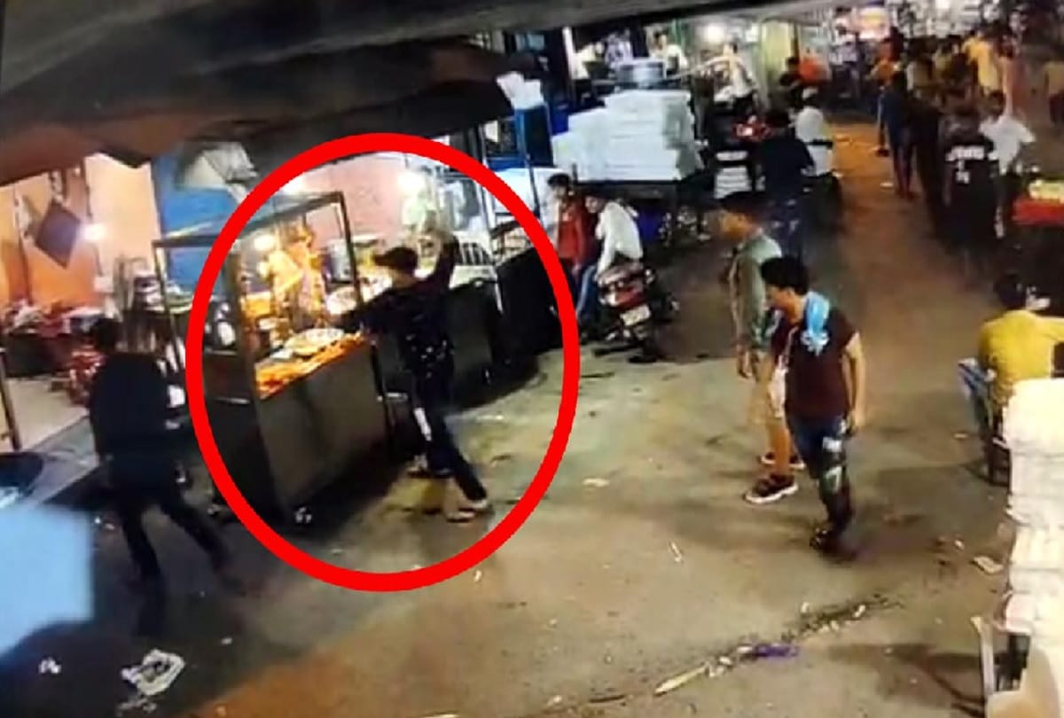 Young man Sabotage shops for extortion In delhi