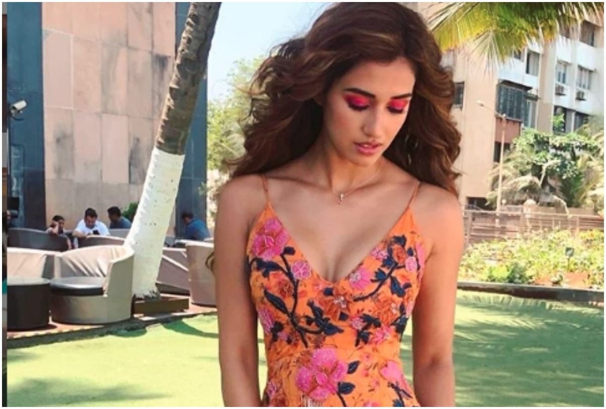 Disha Patani colourful eyeshadows photos