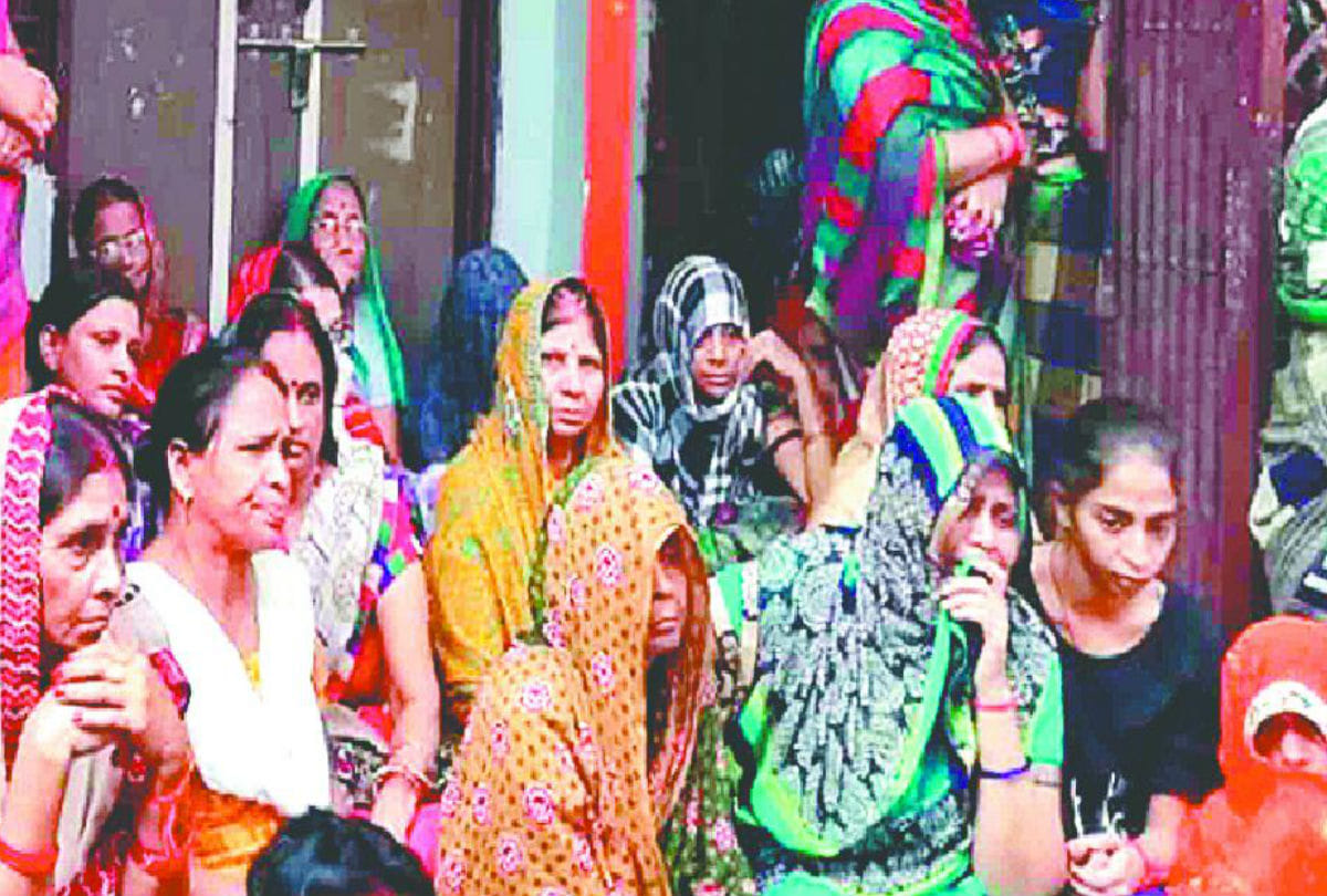 Businessman died in road accident from bike crush on Ganjandvara Bhargain route
