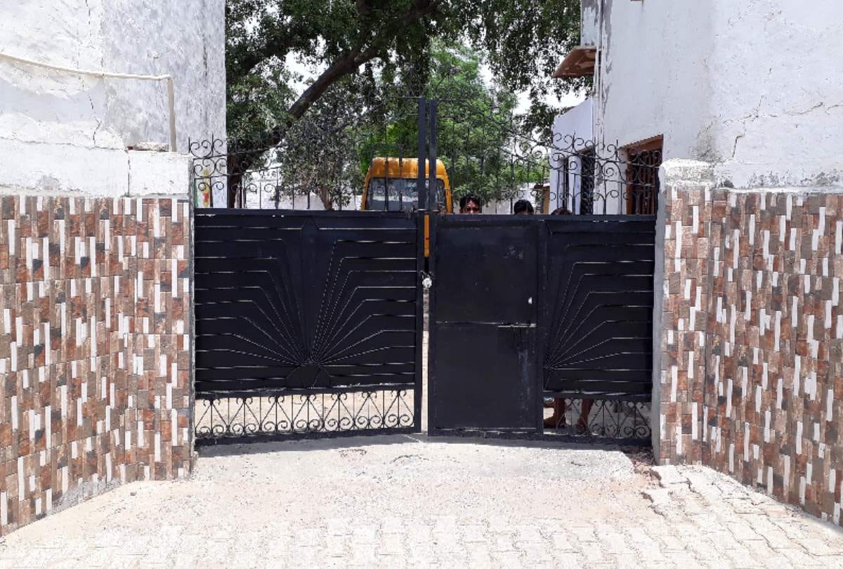 gurugram scientist family murder suicide case weapon use in murder brought by Daughter