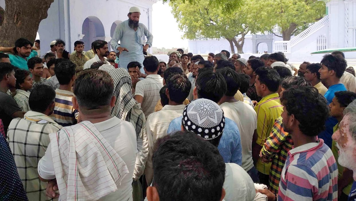 Delegation was removed from the market, arranged in the inn.