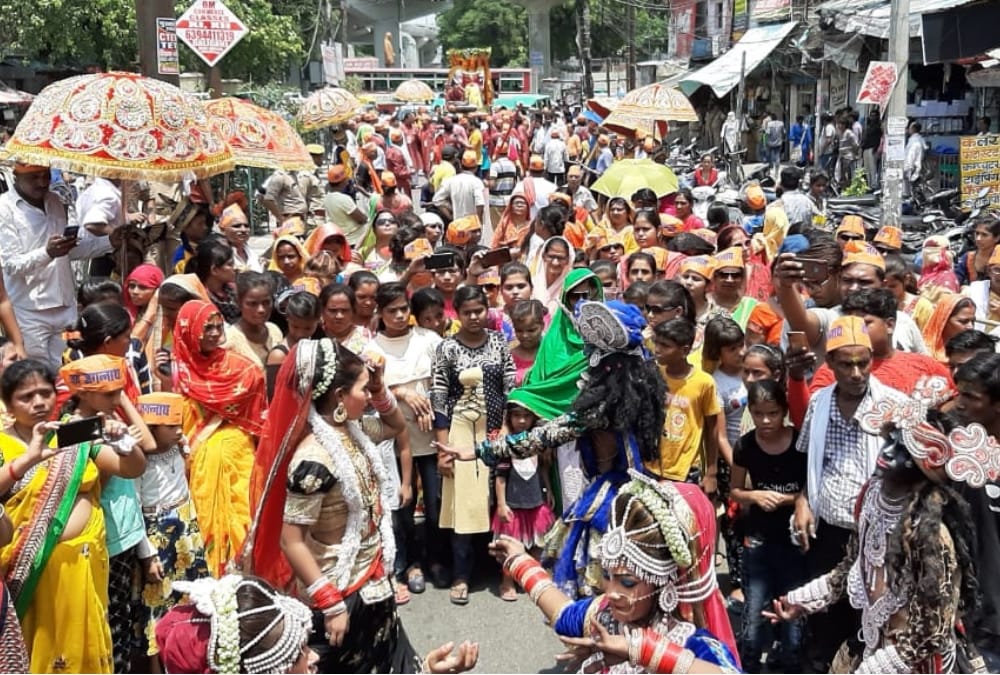 Jagannath Yatra starts from many places in Lucknow.