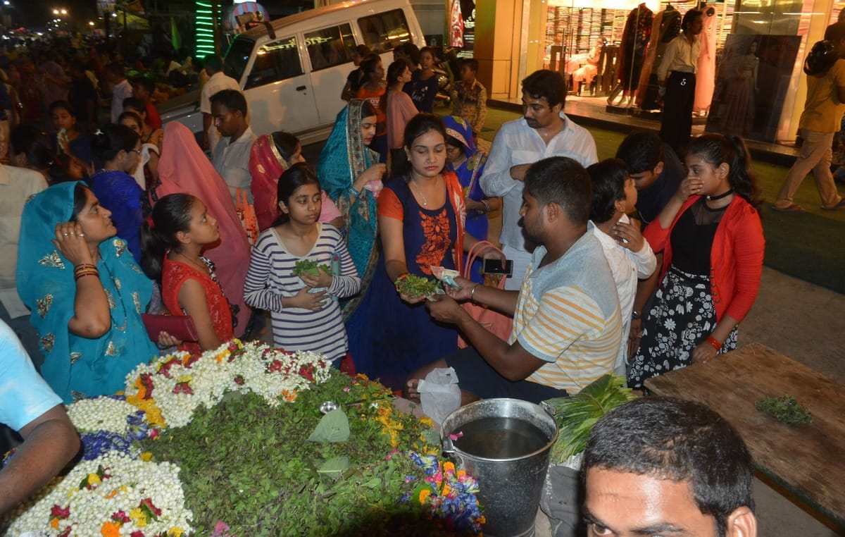 Jagnnathpuri rathyatra and lakkha fair started in varanasi