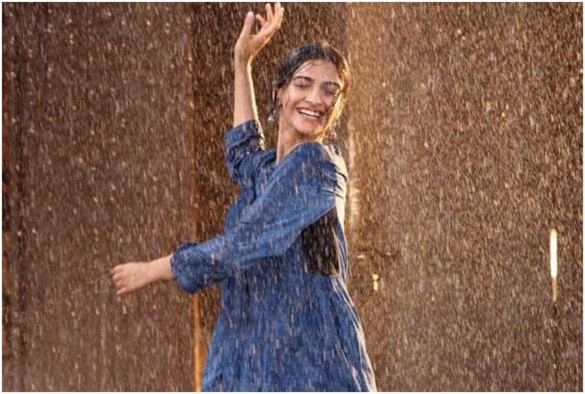 How To Look Your Skin This Monsoon Season