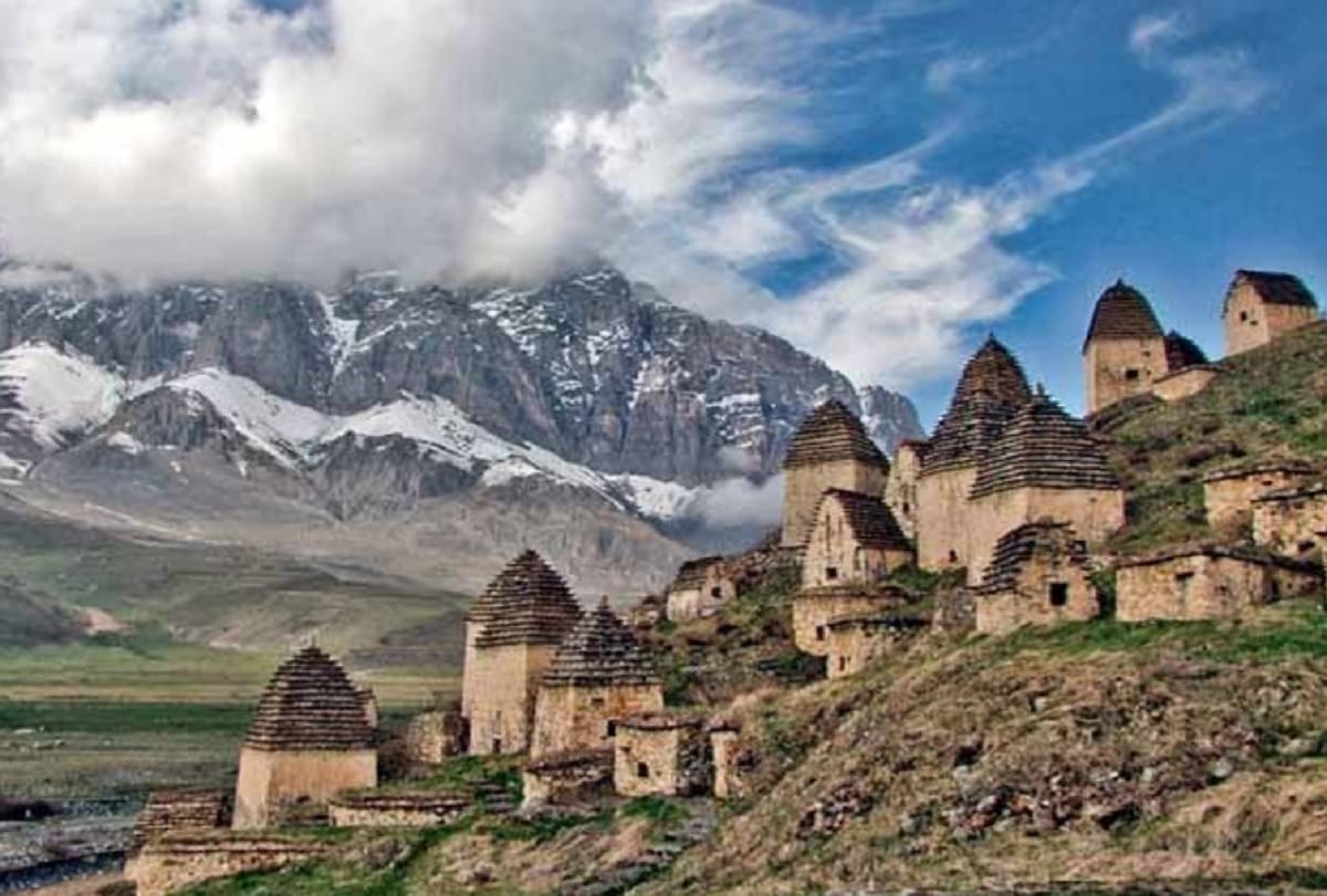 City of the dead the mysterious village of dargavs crypt russia