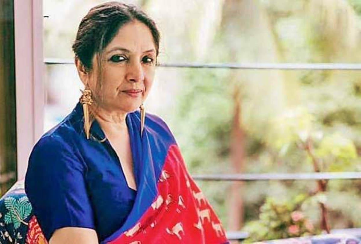 neena gupta gorgeous look in peach rose print saree