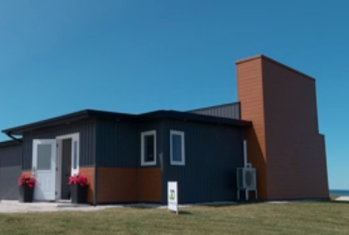 Unique House who is built using 6 lakh recycled plastic bottles in Canada