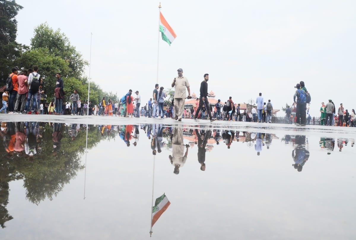 landslide and flood in many parts after first rainfall of monsoon in himachal