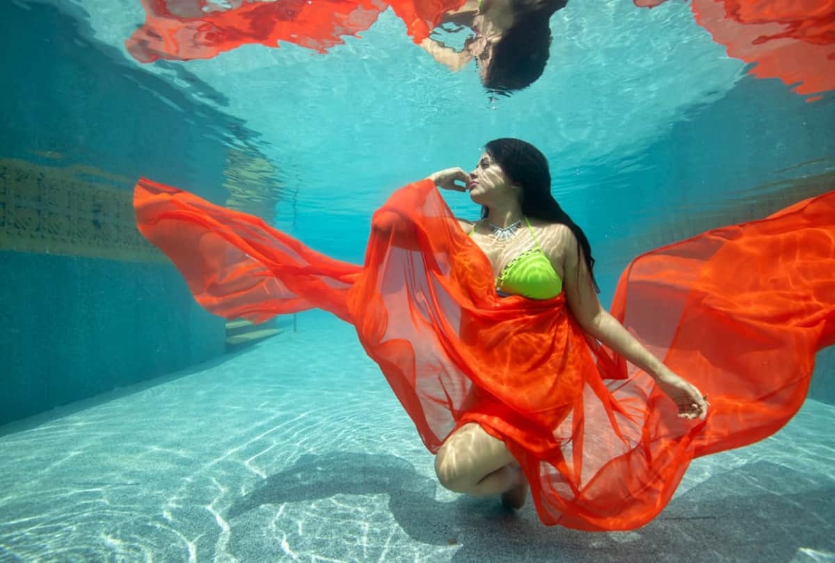 like beyonce Sameera Reddy flaunting her baby bump in underwater photoshoot