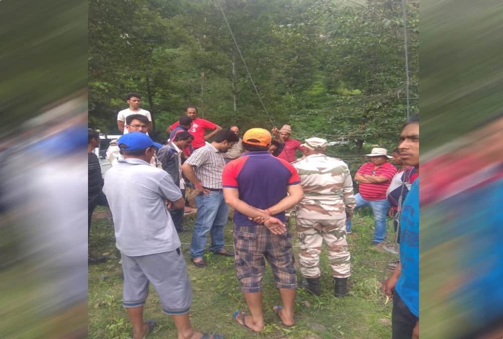 Car Accident in pithoragarh Three killed during going to hospital photos 