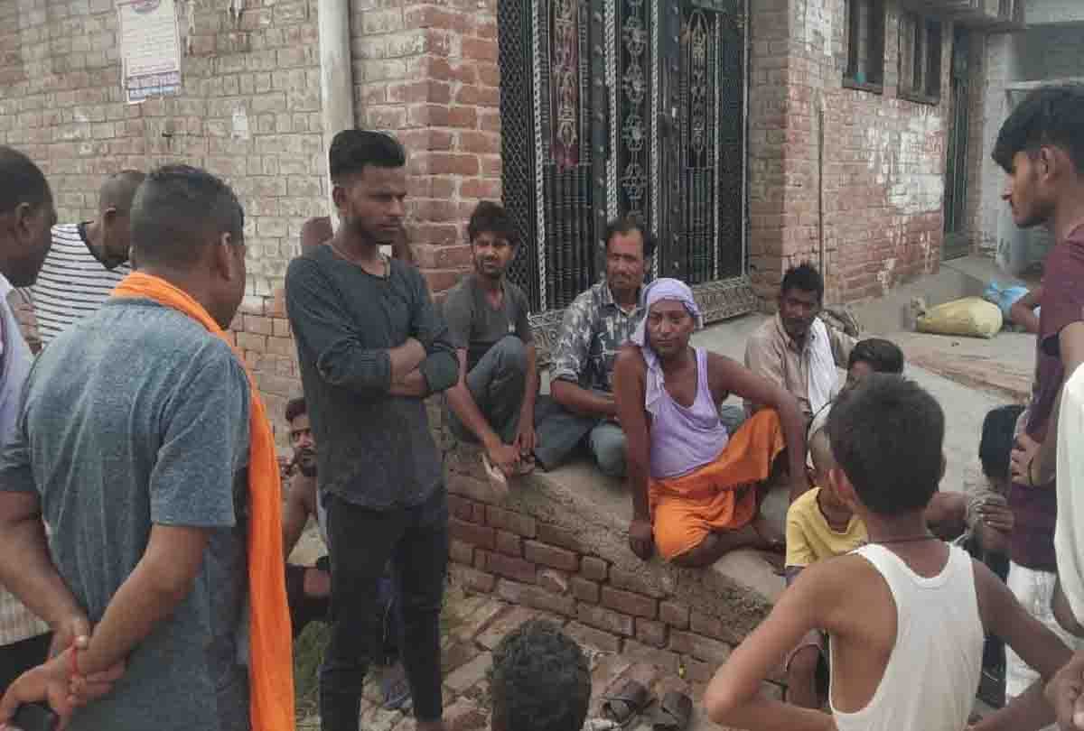15 year old boy died due to electric current