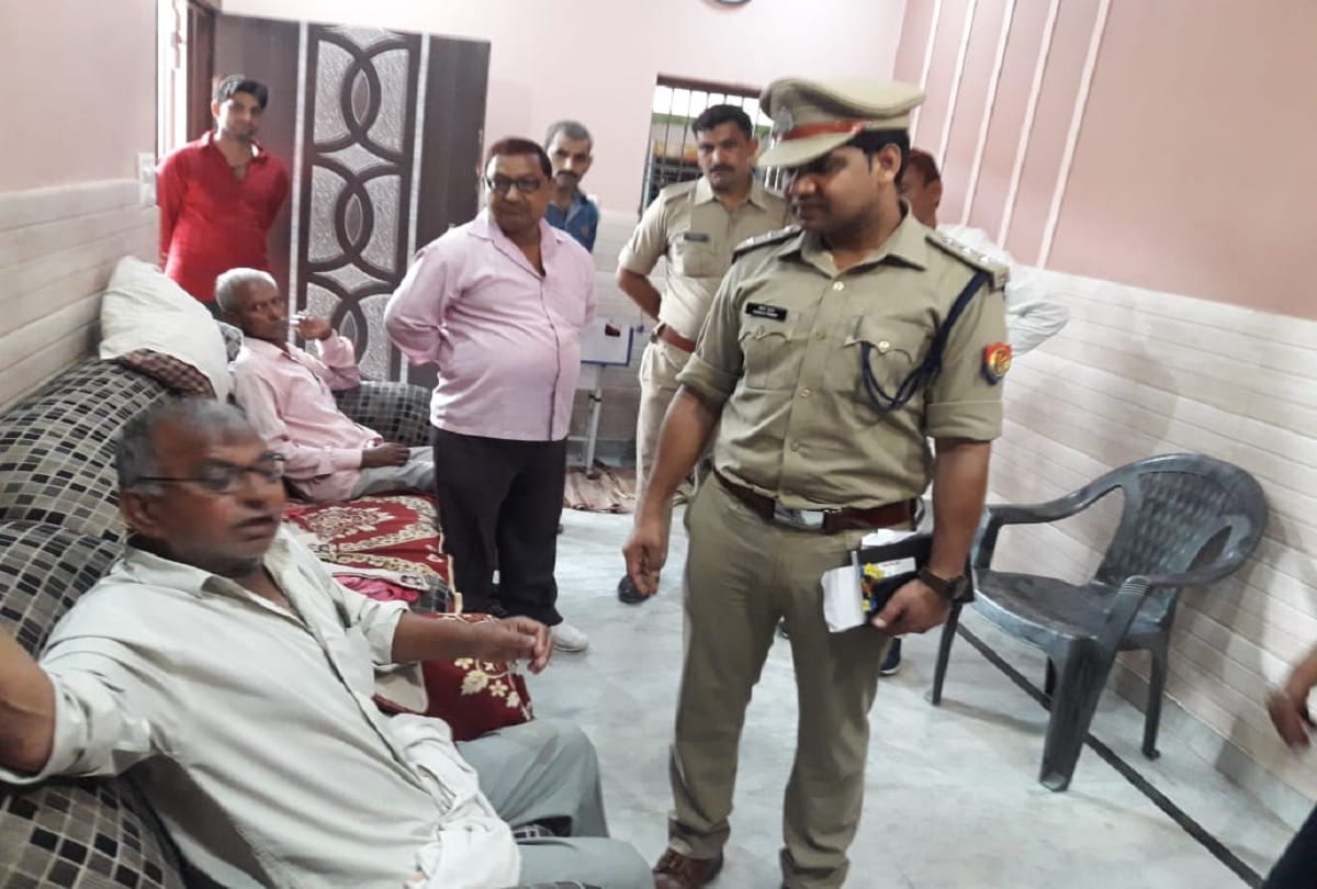 Ghaziabad Crime News After Delhi Burari case in Ghaziabad 5 bodies found on bed