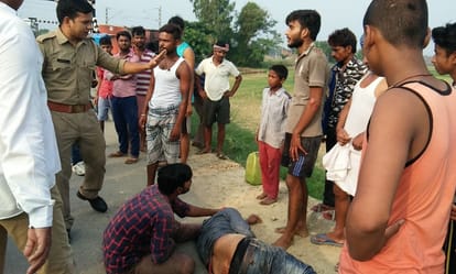 Truck accident two brothers and his friend injured in ghazipur