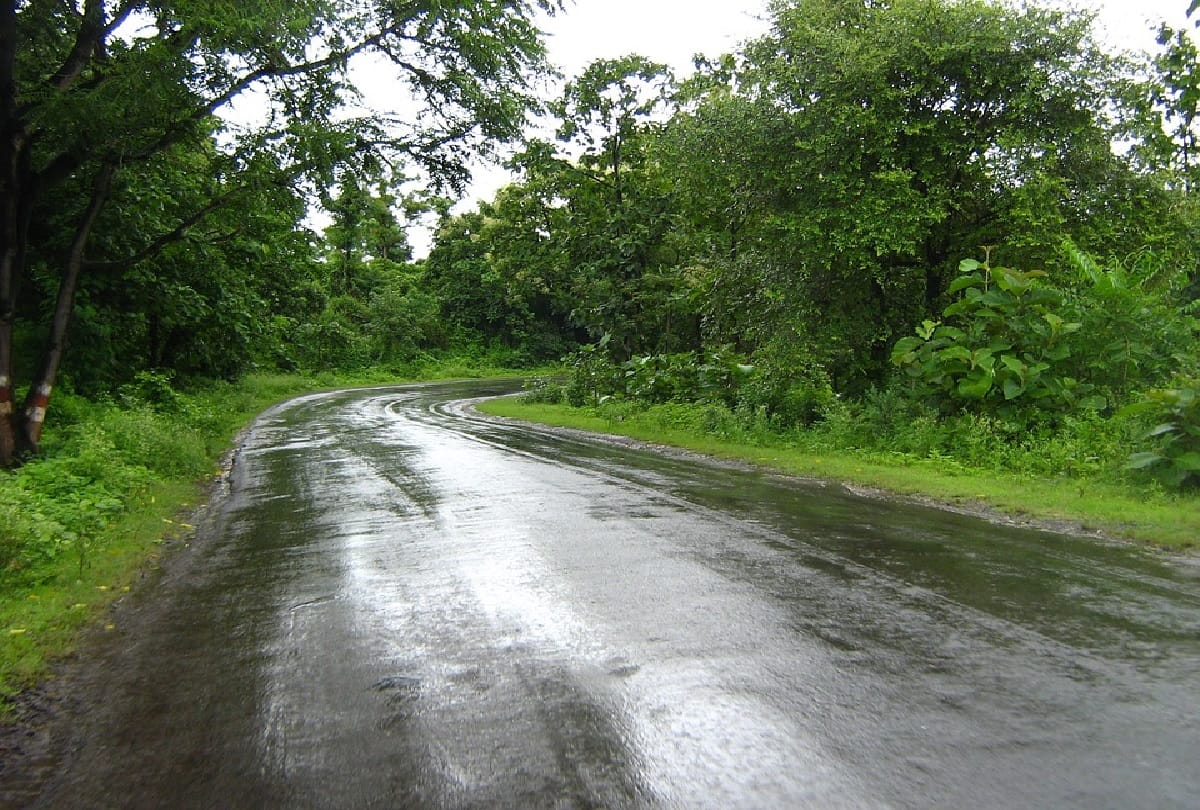 Know about top 5 rainiest and wettest place in the world
