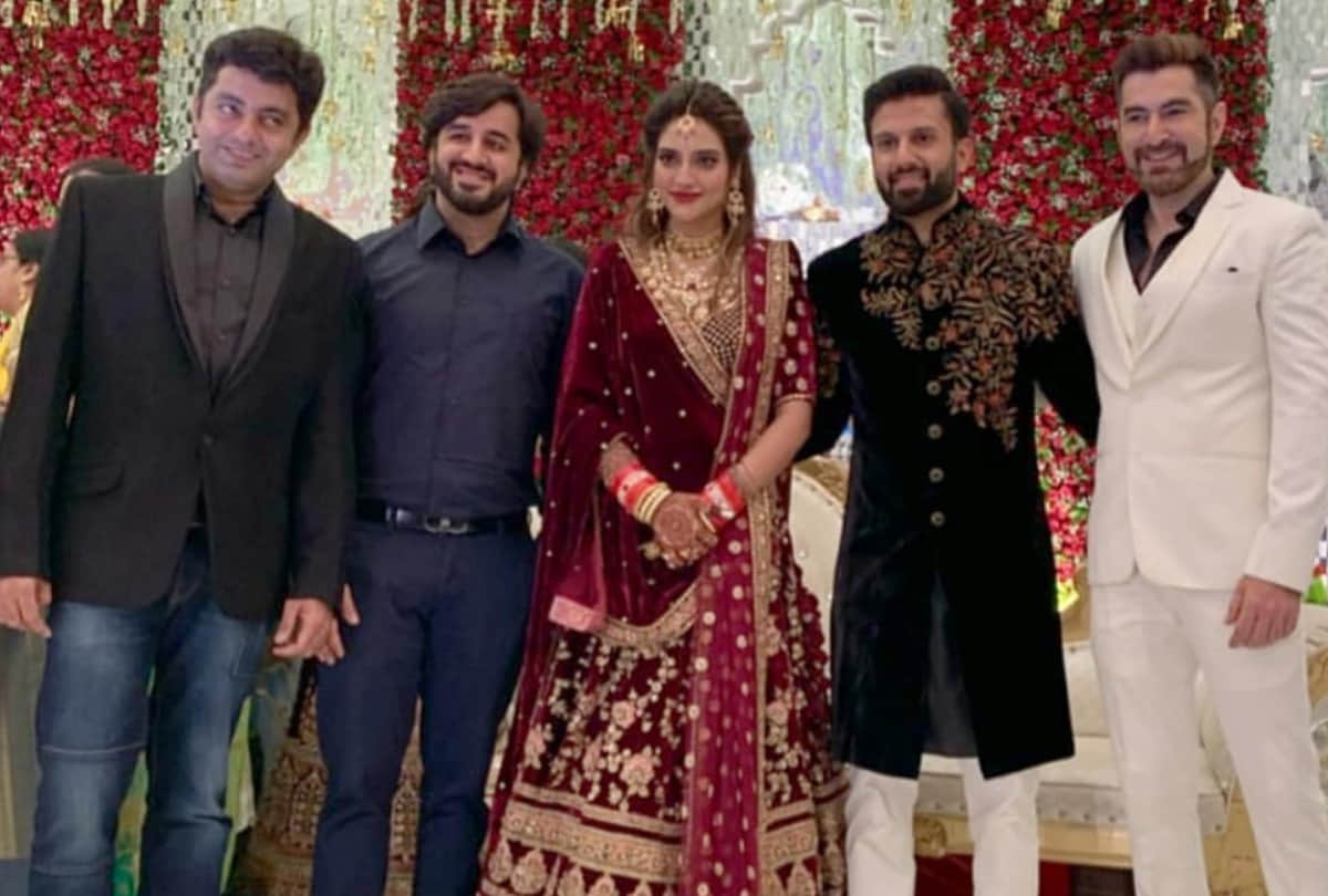 Nusrat Jahan's wedding reception in Kolkata Chief Minister Mamta Banerjee reched