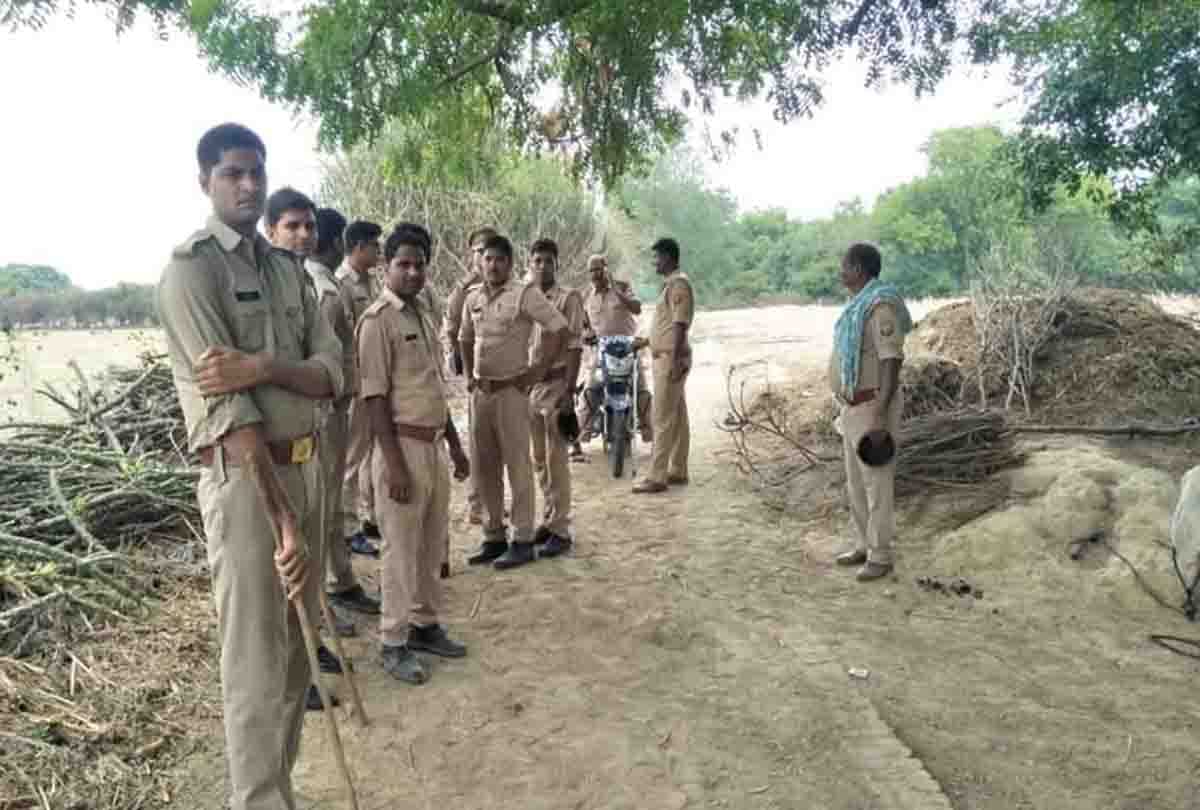 Head of Village brutally murdered and his wife is critical