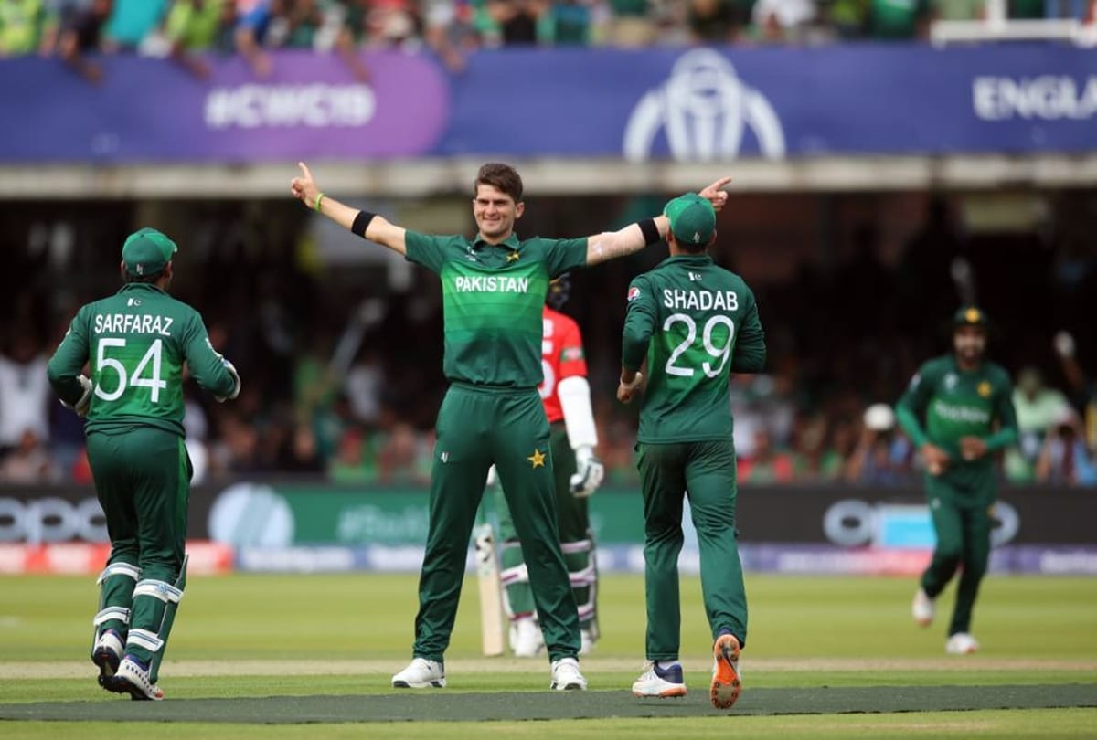 Multan Sultans beat Lahore Qalandars by 7 wickets for first win in PSL