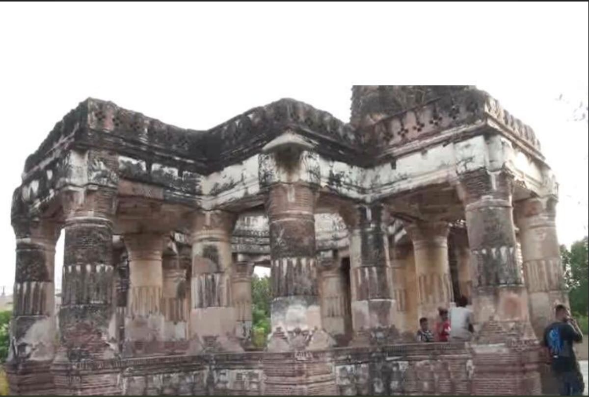 In Pakistan Ancient Hindu temple in Sialkot reopens after 72 years