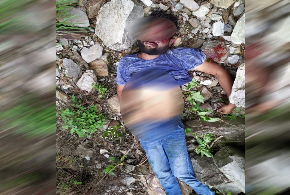 Car fall into ditch in kotdwar haryana two friends killed photos