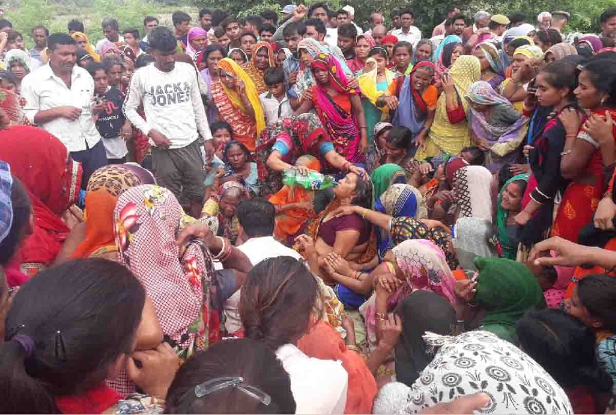 Major accident in Auraiya 8 dead in tempo truck collision