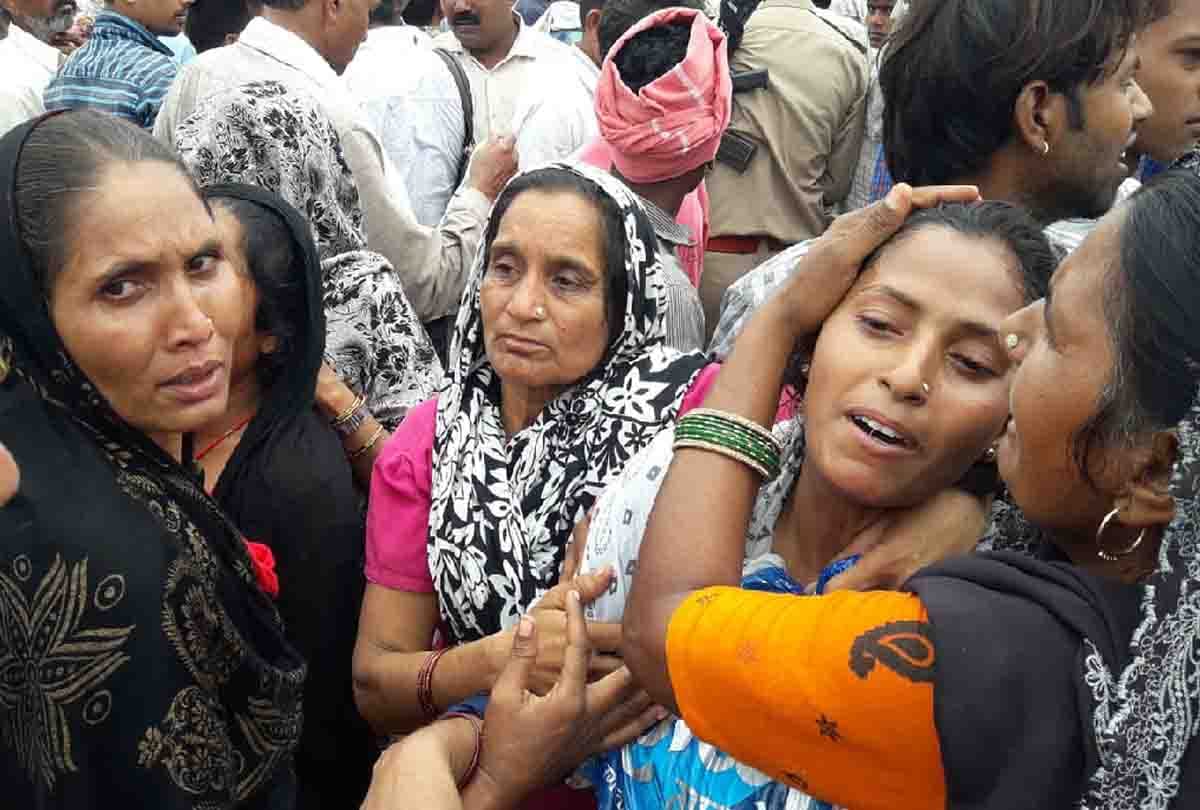 Major accident in Auraiya 8 dead in tempo truck collision