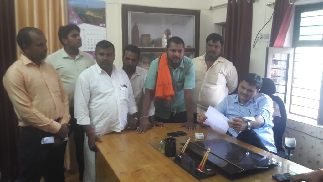 29 bdc memberes resignation