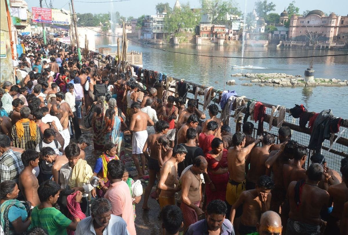 temporary outposts will be built in Mudiya Mela area for security in mathura