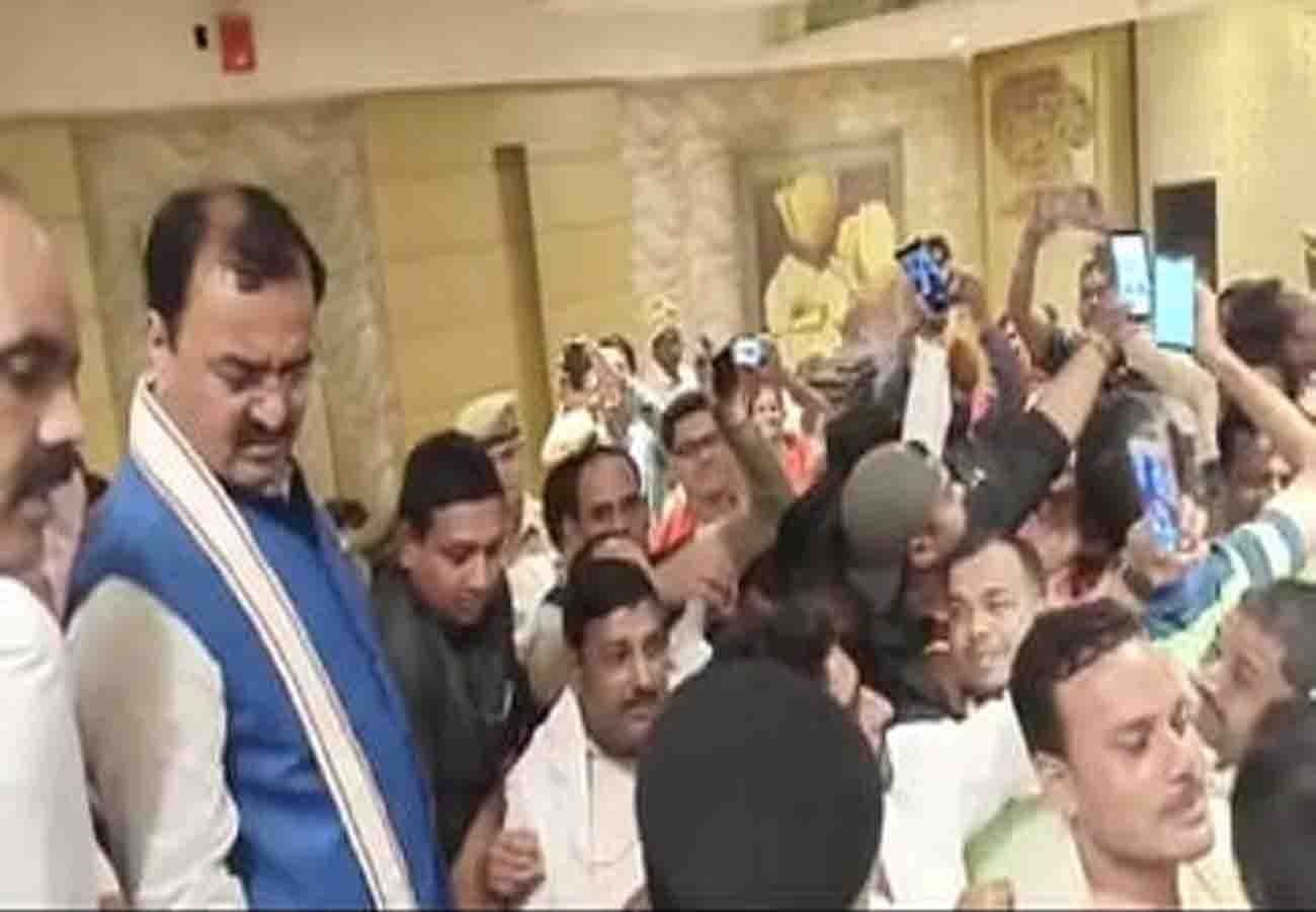 Deputy CM keshav prasad maurya came for surprise visit in Kanpur