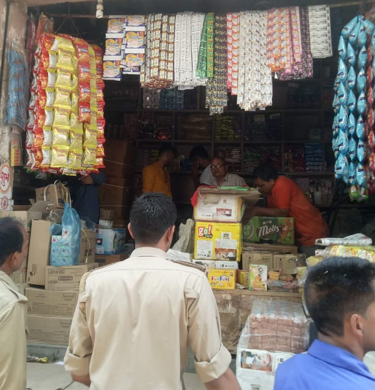 Fake alien cigarettes recovered