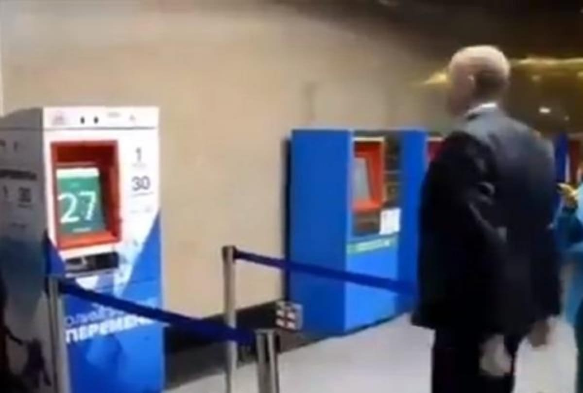 Moscow metro allows free rides to Passengers for 30 squats