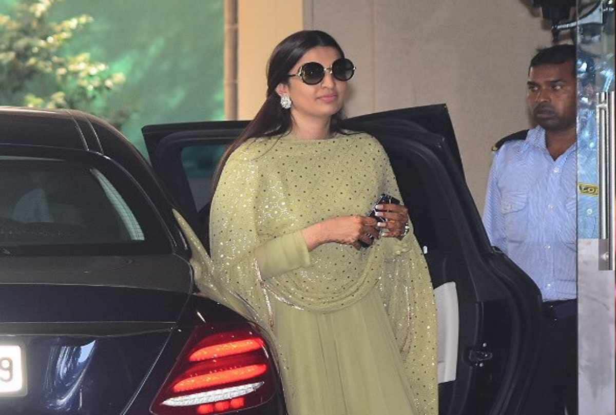 know about ranveer singh family on his birthday