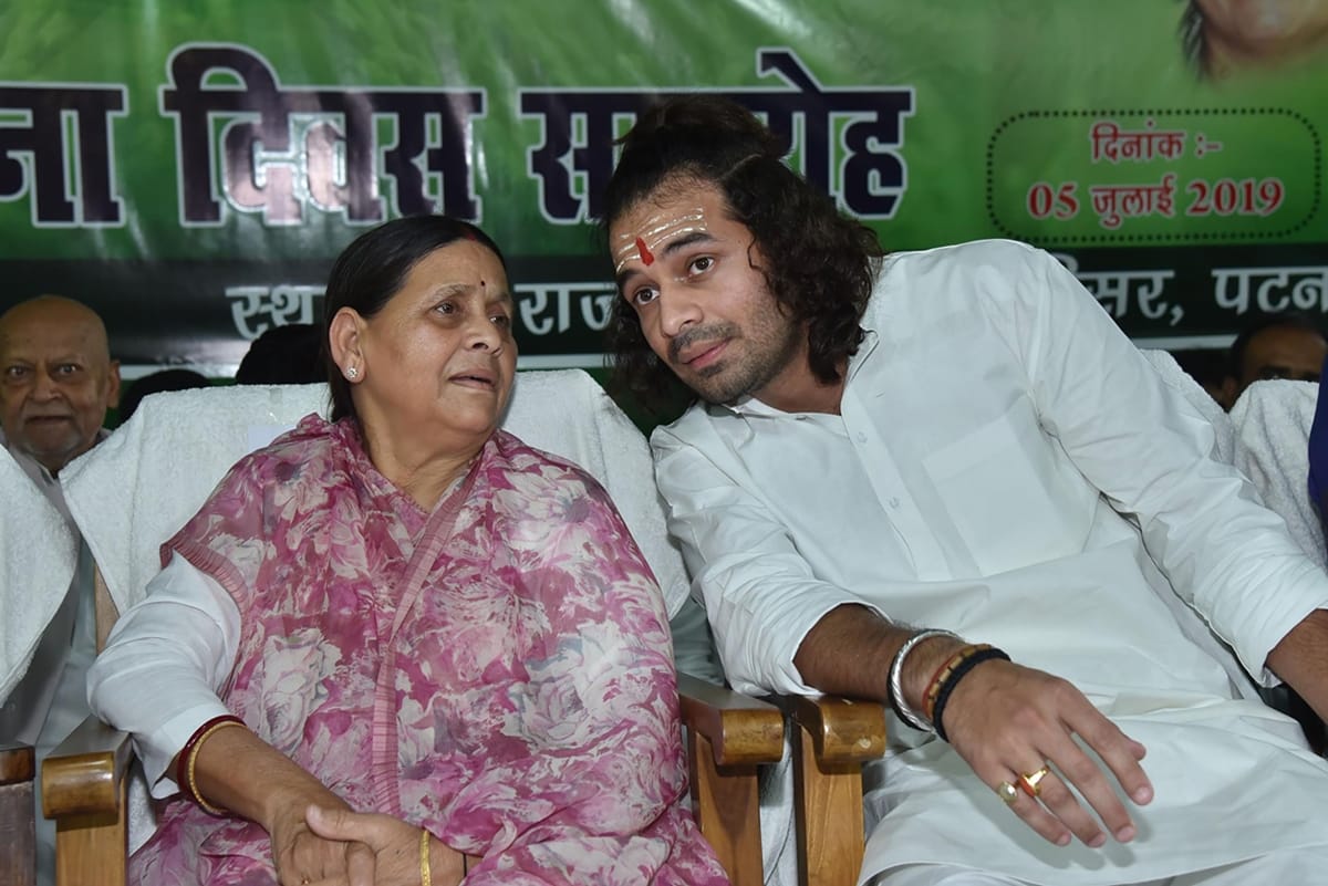 Tej Pratap Yadav said if someone come between brothers he will not be spared