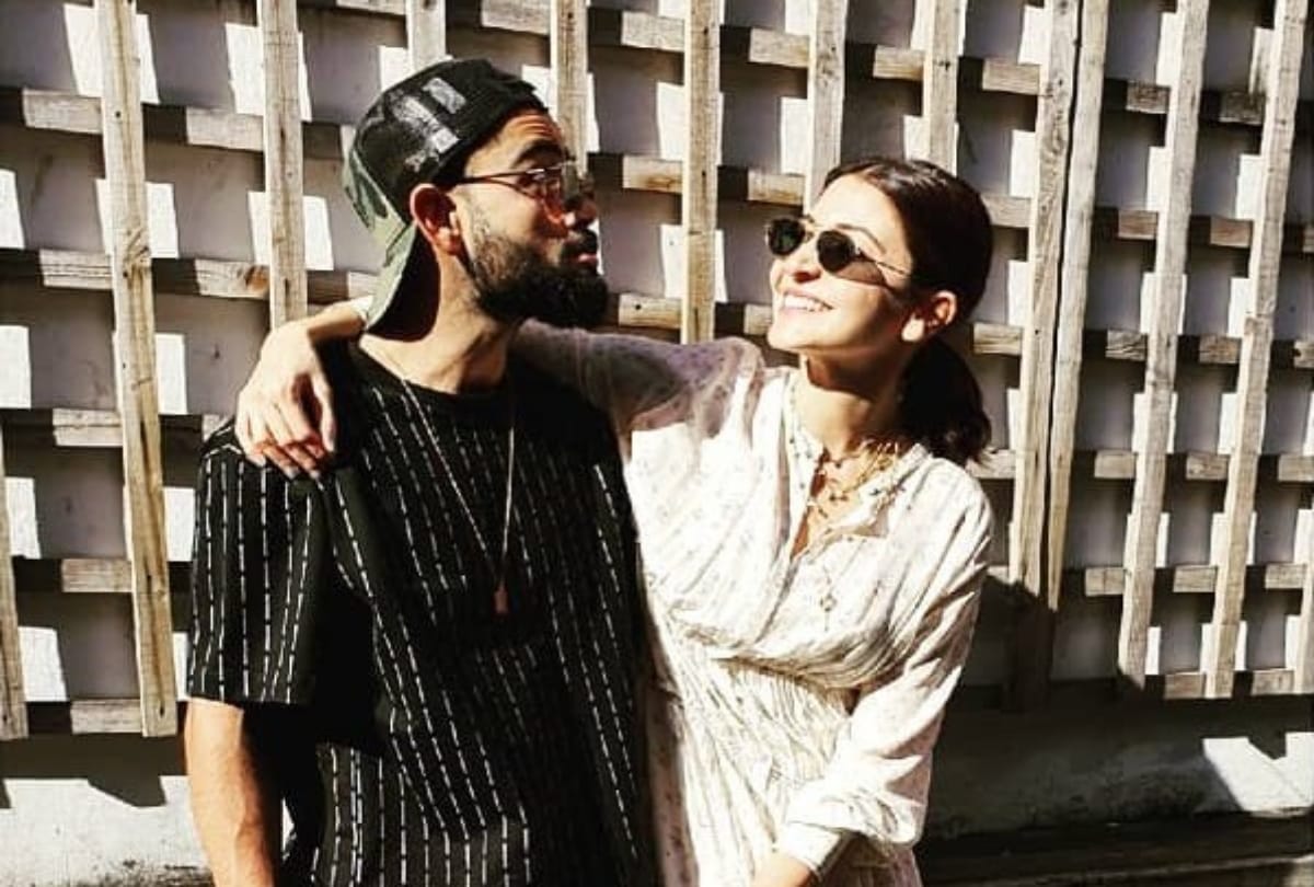 anushka sharma enjoyed in punjabi song at world cup cricket ground