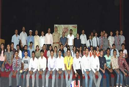Amar ujala bhavishya jyoti samman 2019 in uttarkashi 66 students honoured photos