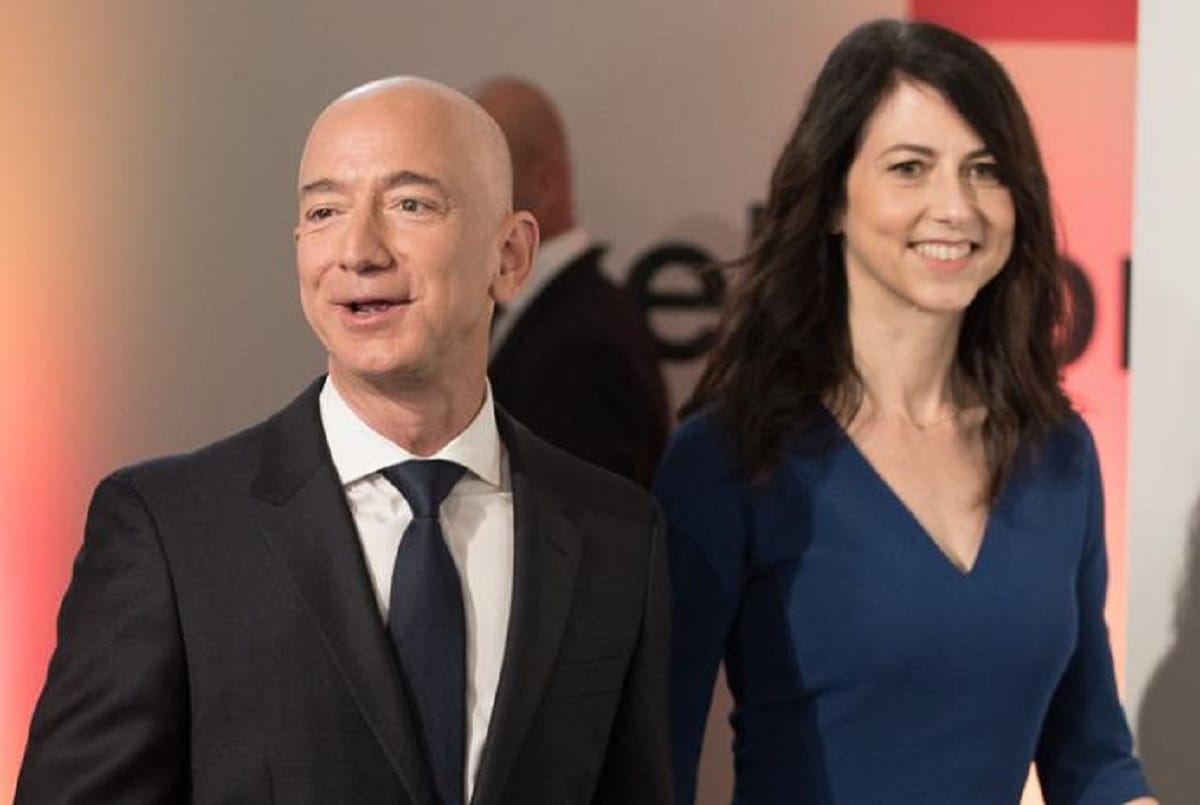 America: Amazon chief Jeff Bezoss ex wife McKenzie Scott donated 19800 crores rupees
