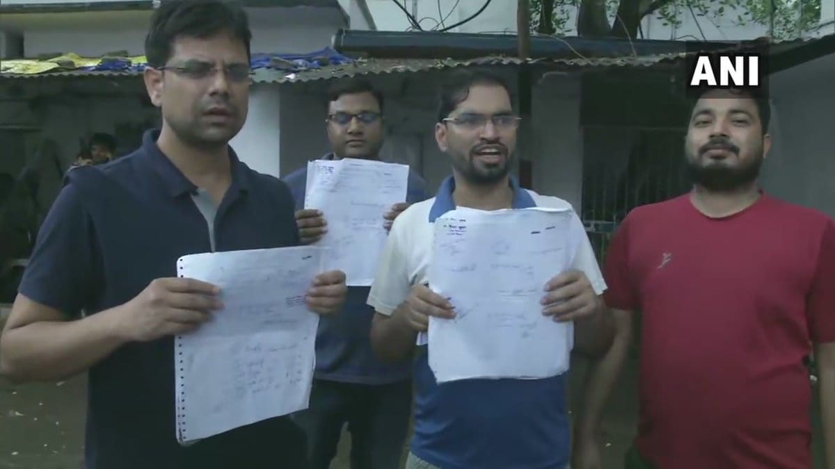 Junior doctors at Patna Medical College are on strike for last 3 days in Bihar