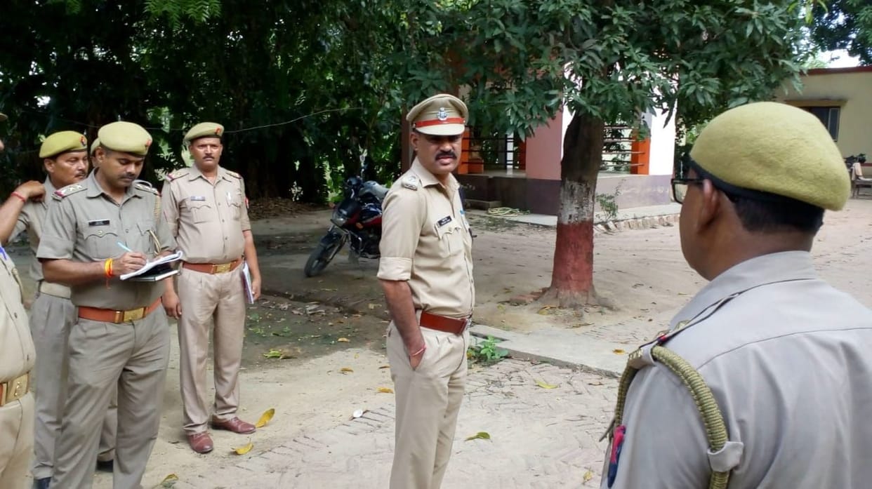 SP order policemen for good behaviour