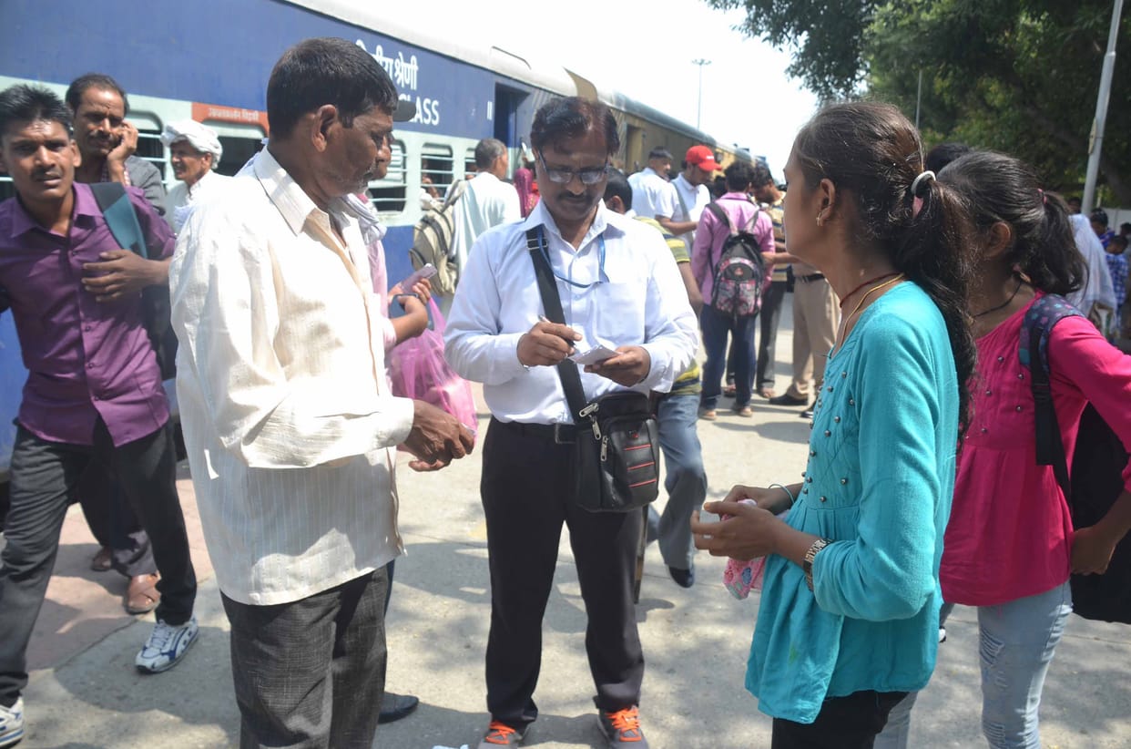 65 passengers caught without ticket