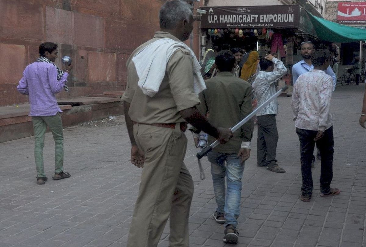 police deployed Quick Response Team outside Taj Mahal