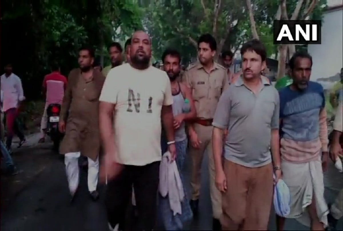 Police raid at an illegal slaughterhouse in Aligarh, arrested 12 people