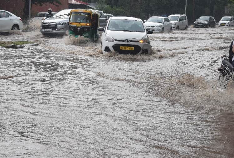 Problem Of Water logging In Chandigarh After Heavy Rain