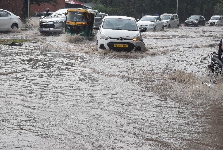Problem Of Water logging In Chandigarh After Heavy Rain