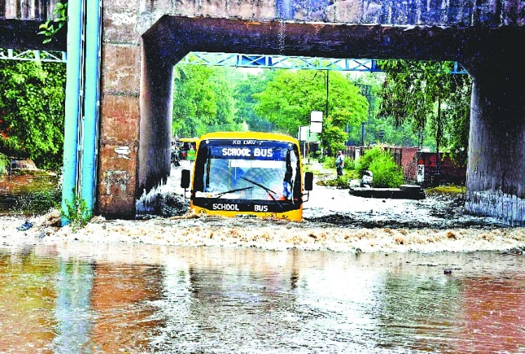 Problem Of Water logging In Chandigarh After Heavy Rain