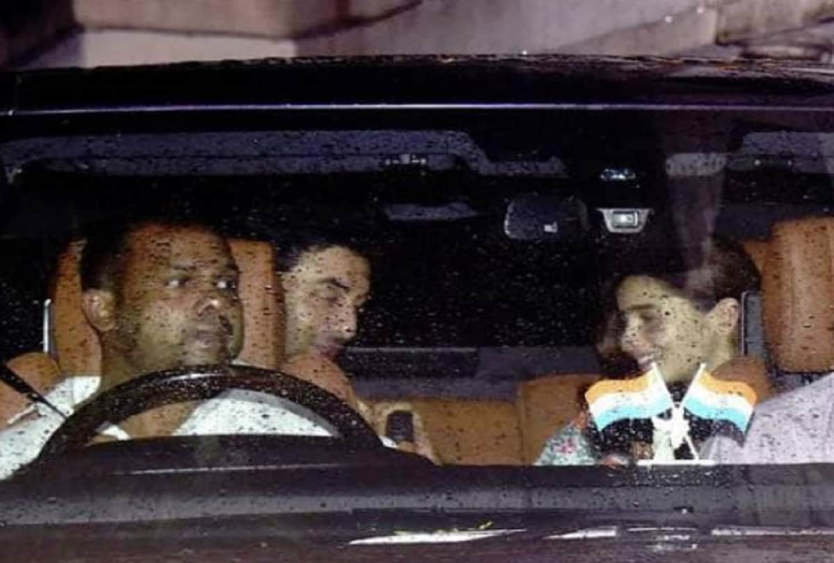 Ranbir Kapoor Alia Bhatt spotted in car during rain in Mumbai