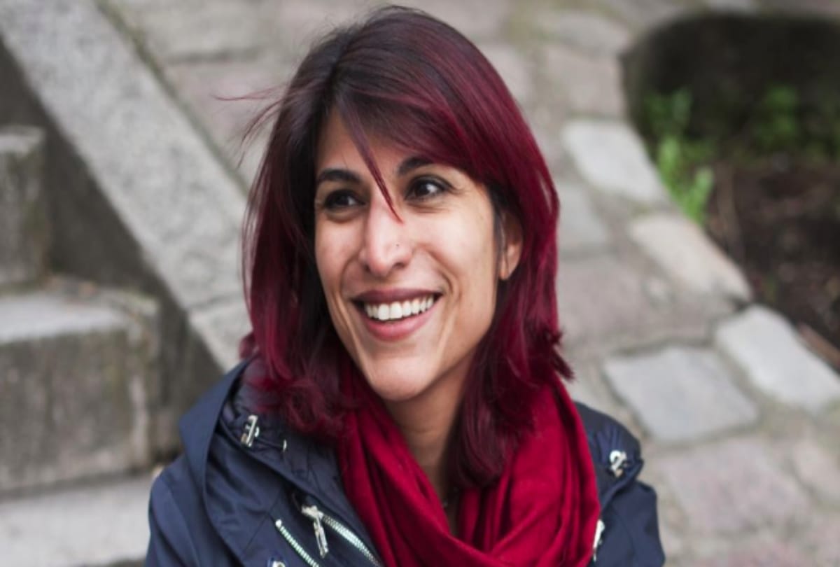 Rohena Gera win Audience award in Birmingham Indian Film Festival award for film sir