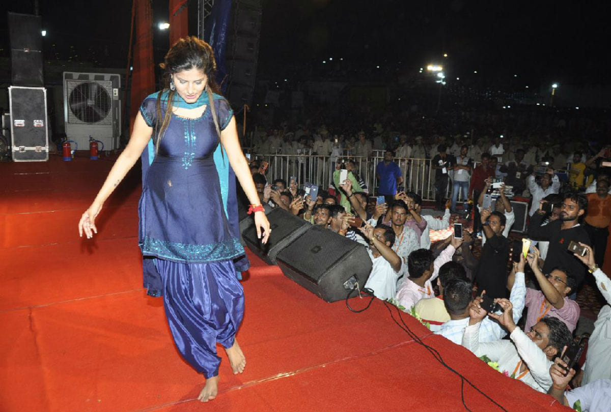 Sapna Chaudhary Performed In Up Government Program In Mathura