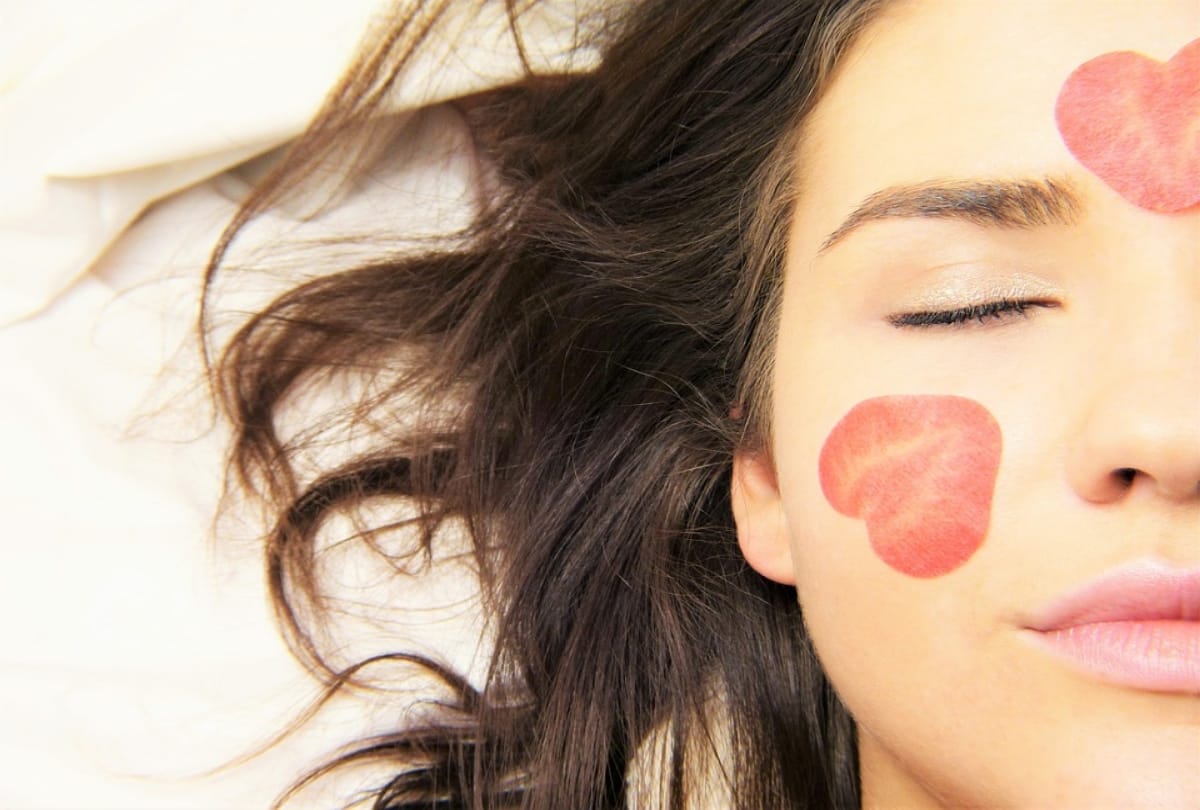 mix these things in drinking water to get clear glowing skin