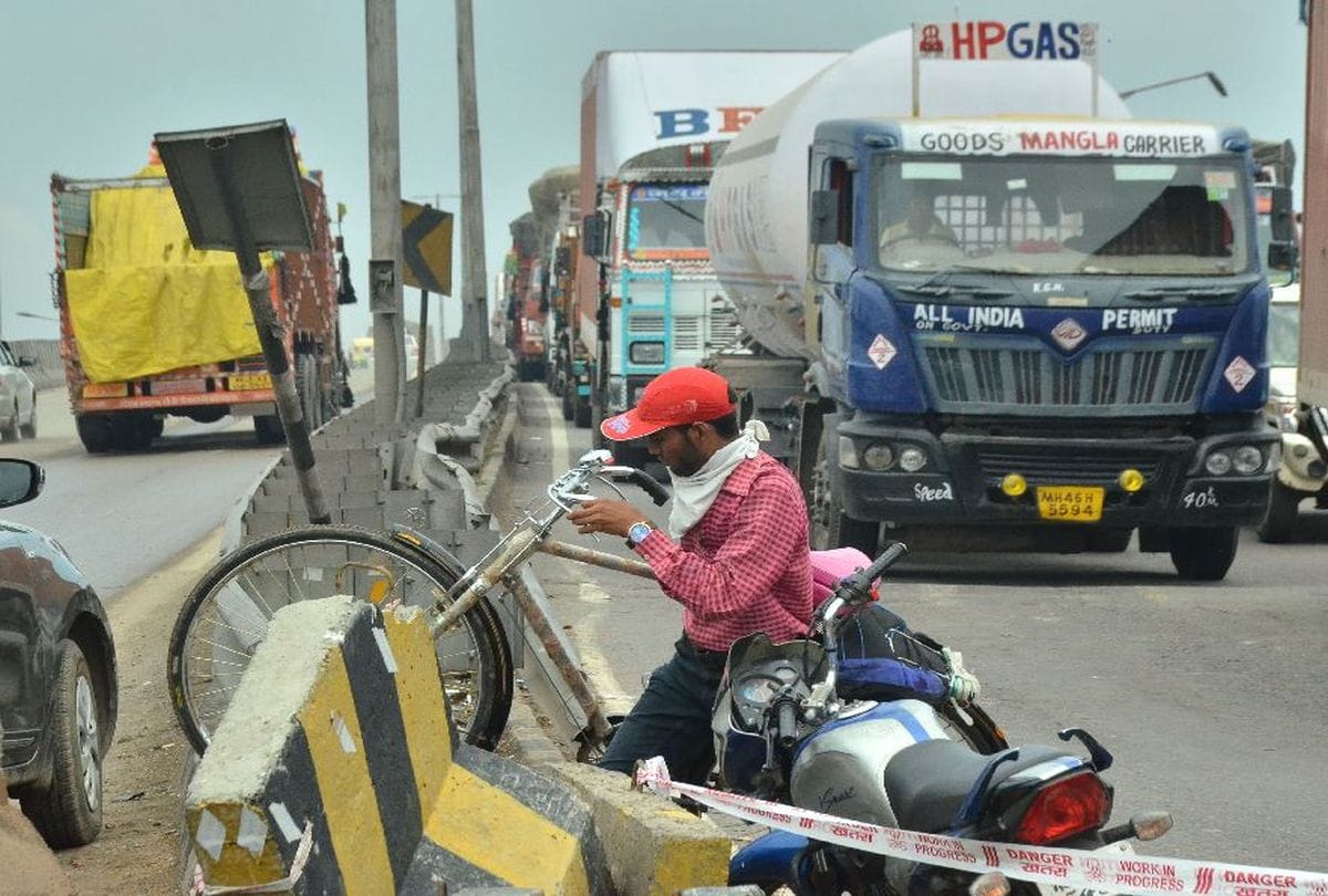 Yamuna River third bridge ready for Vehicle transport