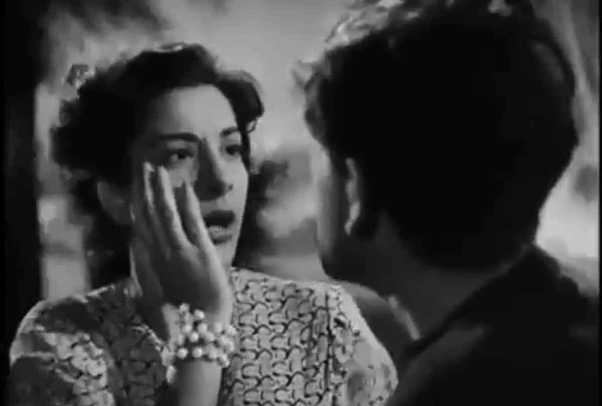 Raj kapoor slapped nargis in film awara goes viral after kabir singh slap controversy